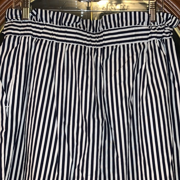 Zara Basic Navy & White Vertical Stripe High-Rise Paperbag Style Belted Pants - Picture 13 of 16